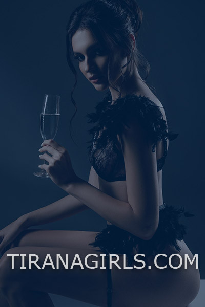 karina www.tiranagirls.com