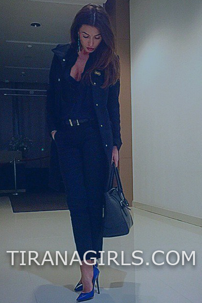 karo www.tiranagirls.com