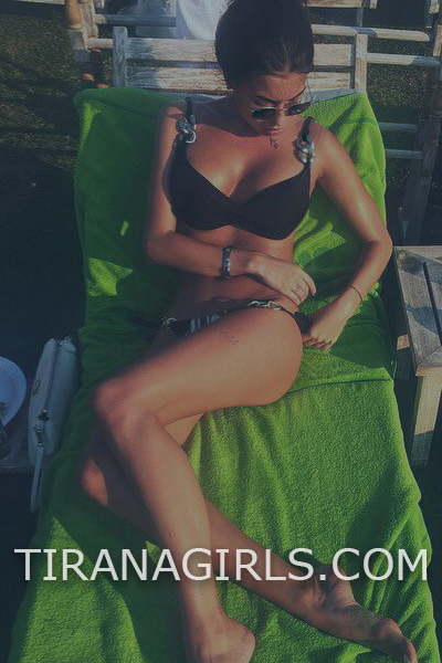 karo www.tiranagirls.com