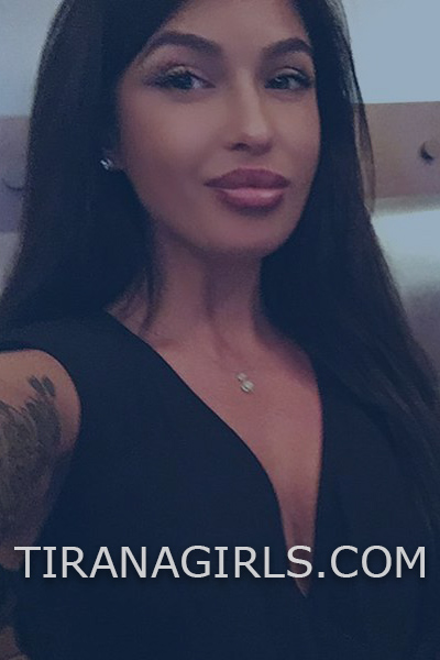 karo www.tiranagirls.com