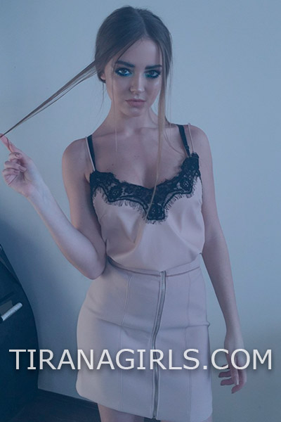 vika www.tiranagirls.com