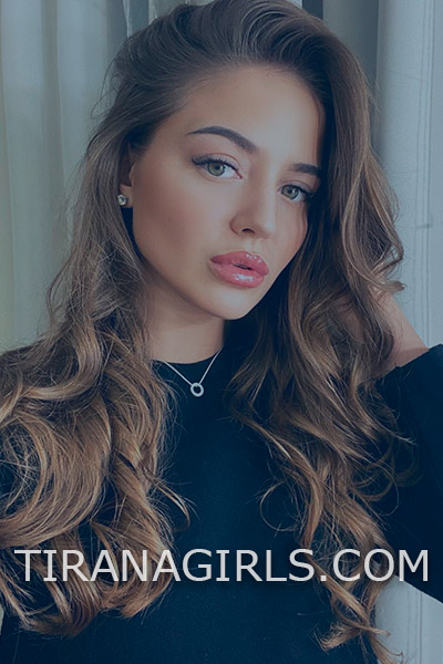 vika www.tiranagirls.com